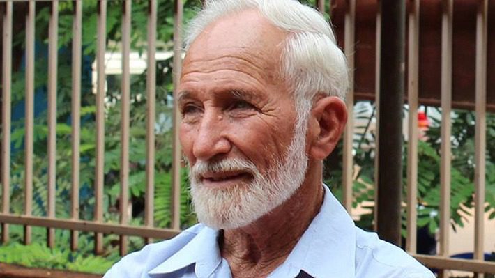 Liberan a médico australiano tras más de siete años secuestrado por yihadistas en África