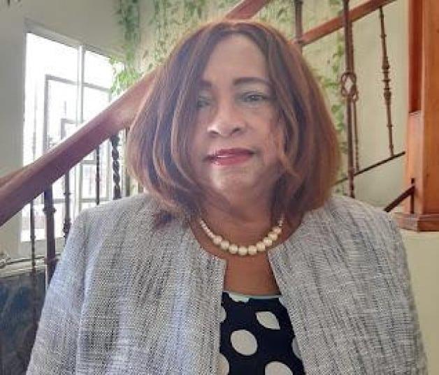 Ministro de Salud Pública "suspende" a directora provincial de Salud por amenazar con cancelar empleados