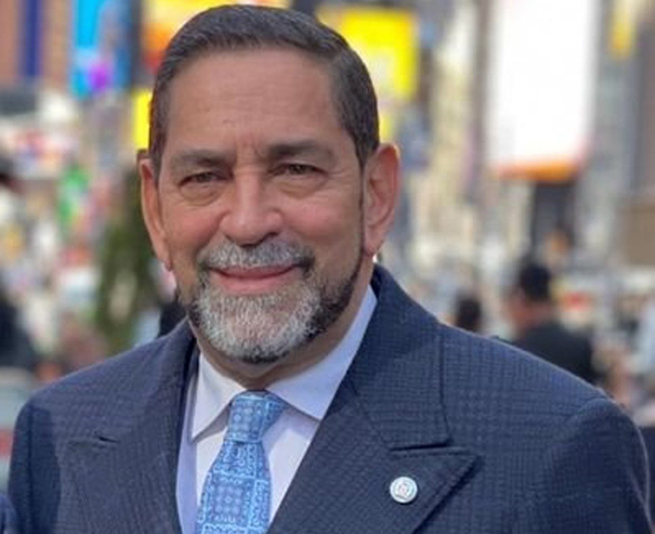 Cónsul Jáquez resalta misión seria y responsable de El Nuevo Diario para informar en el 42 aniversario de su fundación