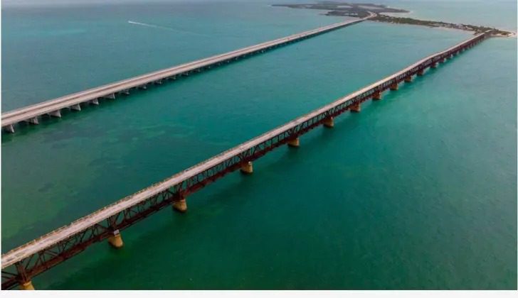 Overseas Highway: la maravilla de la ingeniería flotante que atraviesa 44 islas (y que cambió para siempre al estado de Florida)