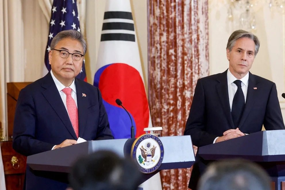 "Preparativos cruciales: Antony Blinken conversa con el canciller surcoreano antes de su trascendental visita a China"