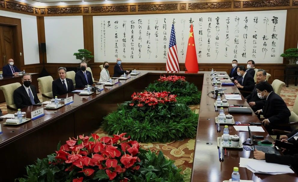 "Blinken busca aliviar las tensiones: Se reunirá con Xi Jinping en un intento por restablecer la relación entre Washington y Beijing"
