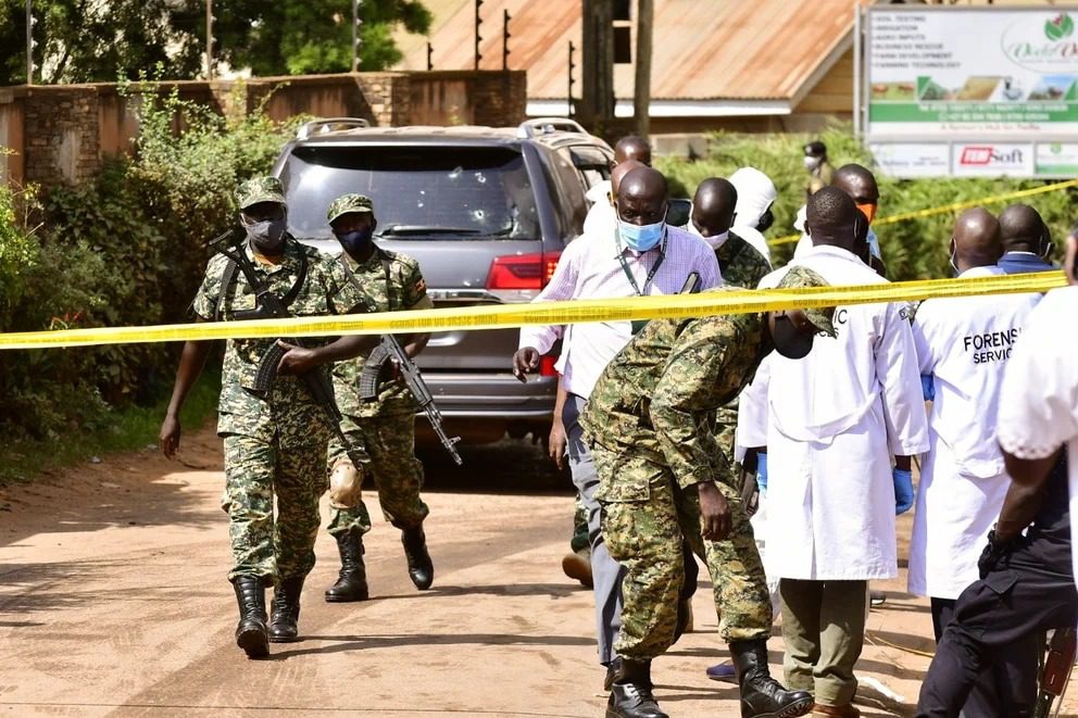 "Ataque terrorista en escuela de Uganda: 25 vidas segadas en una masacre sin piedad del grupo vinculado al Estado Islámico"
