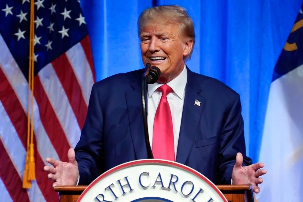 "Declaraciones incendiarias: Trump denuncia a Biden por usar las instituciones como instrumento de difamación"