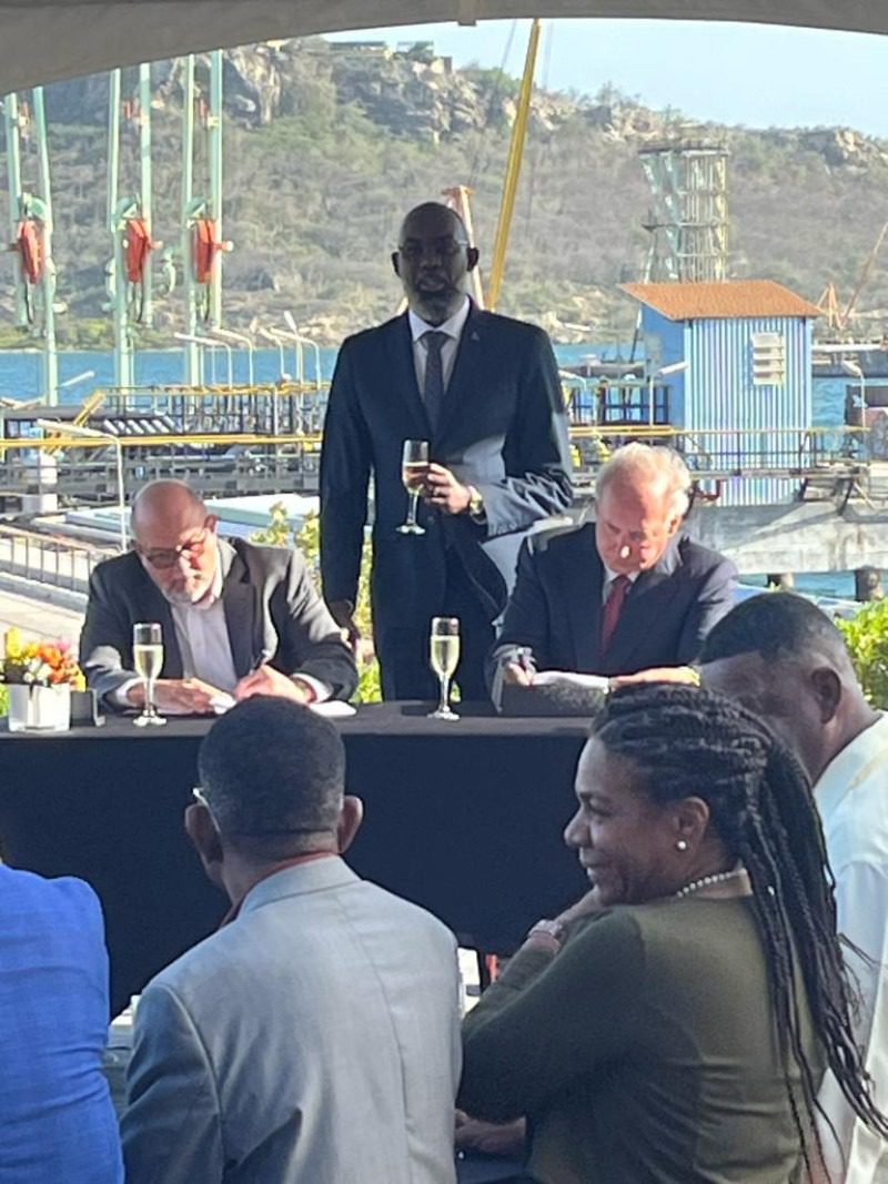 Refinería Curaçao y Global Oil amplían nexos