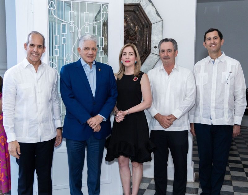 Un coctel en honor a los participantes en el Business Future of Americas