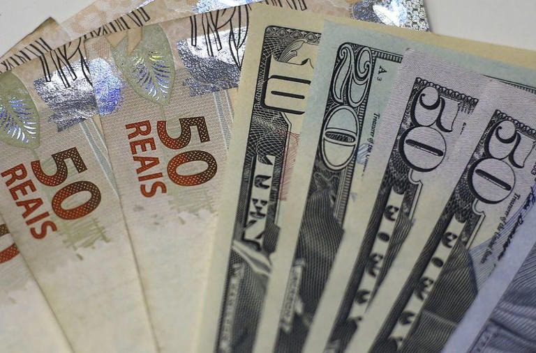 Mercados América Latina caen mientras inversores mantienen los ojos sobre comentarios de miembros de la Fed