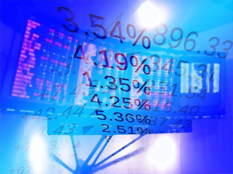 Traders de bitcoin no le dan importancia a la acción de la SEC contra Binance y Coinbase