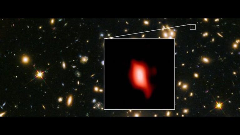 El telescopio de la NASA, James Webb, fotografió la galaxia más tenue del universo