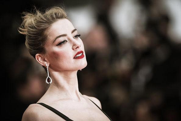 Amber Heard vuelve a escena tras escándalo y presenta nueva película en Italia