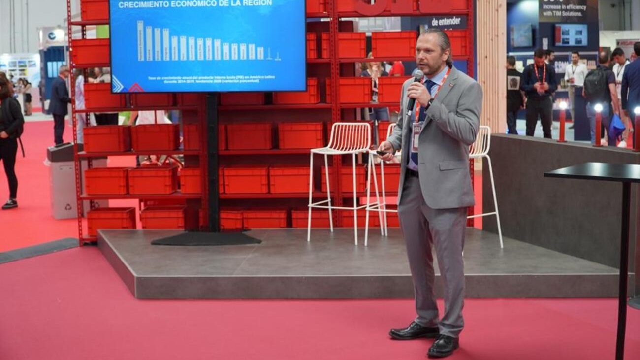 Aduanas presenta en Europa ventajas para invertir en sector logístico de RD