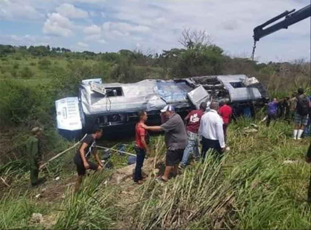 Al menos 4 muertos y más de 30 heridos en un accidente de tránsito en Cuba