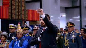Arce posesiona nuevamente al ministro destituido tras la censura del Parlamento boliviano