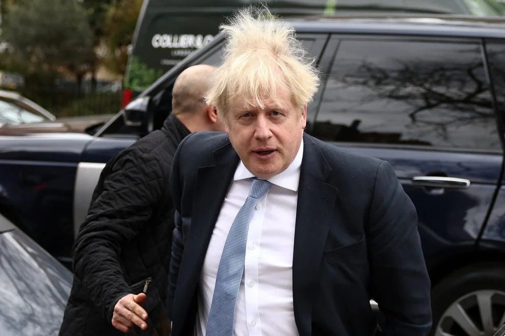 "Partygate: Explosivo informe revela que Boris Johnson engañó deliberadamente al Parlamento durante la pandemia"