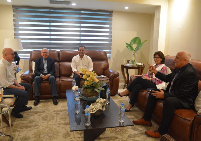 Danilo y Abel Martínez encabezan primera reunión de Comisión Consultiva del PLD