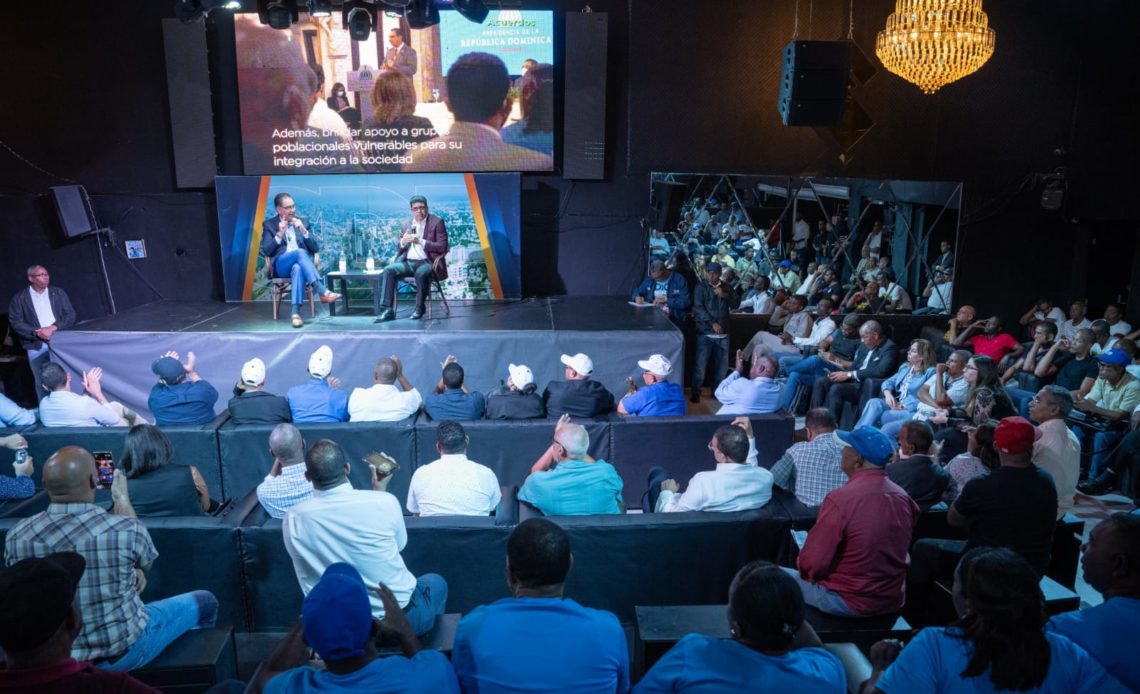 Dío Astacio entiende alcaldías son responsables de canalizar proyectos de salud para munícipes