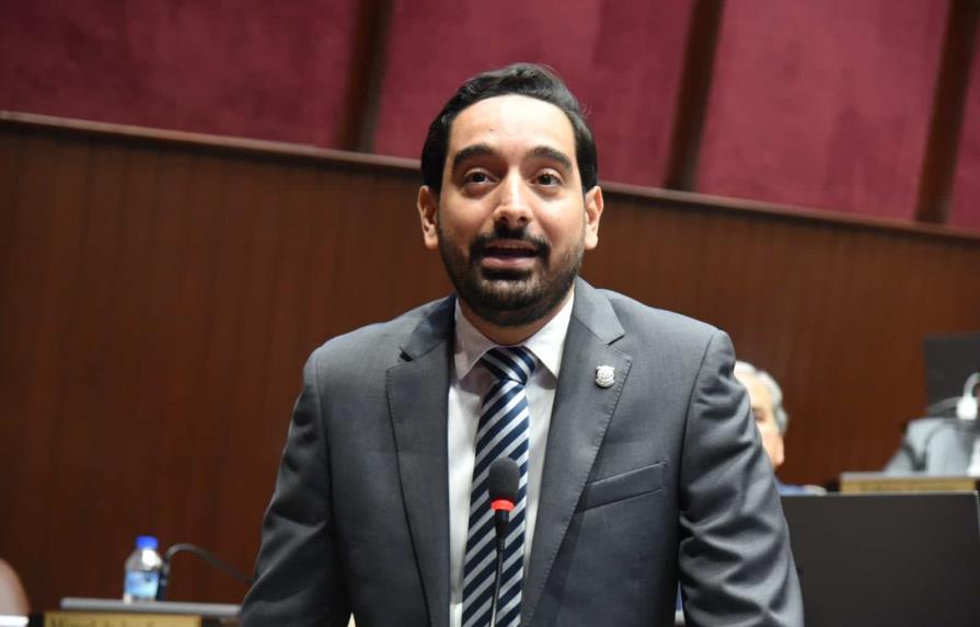 Diputados aprueban en primera lectura aumentar a 15 días licencia por paternidad