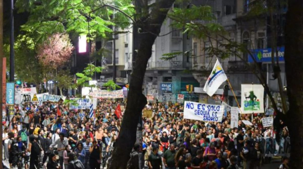 Disminuye a niveles récord la reserva de agua dulce que abastece a la capital de Uruguay