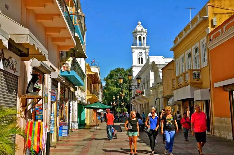 Mitur: el 57% de los turistas realizó actividades fuera del alojamiento