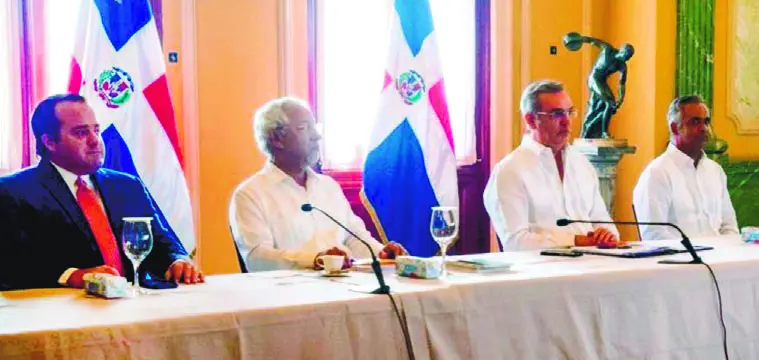 Gobierno y la ADP acuerdan mejorías para la educación