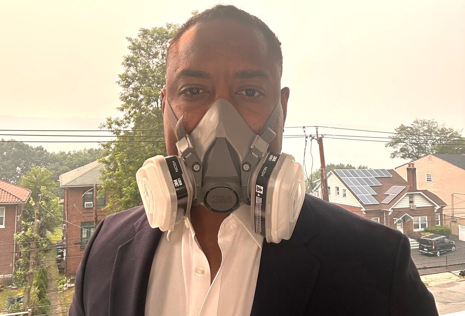 Ante humareda de Canadá en NY psicólogo explica efectos en la salud mental por inhalación de humo como depresión, ansiedad y trastornos de pánico