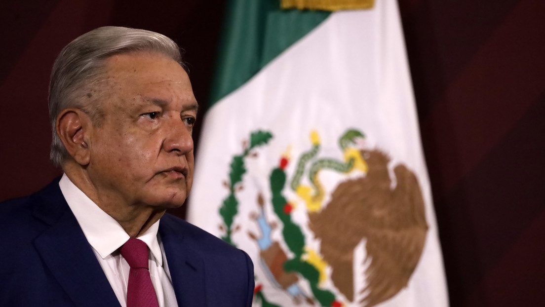 López Obrador firma un decreto para aumentar los aranceles al maíz de importación no blanco