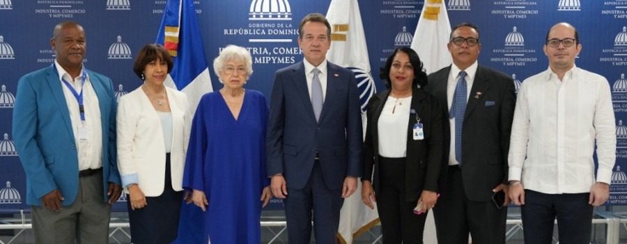 MICM y DIGEIG firman declaración de compromiso; Bisonó juramenta comisión integridad gubernamental