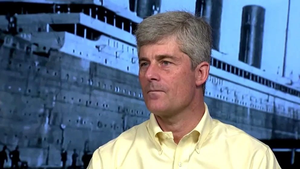 "El audaz CEO de OceanGate lidera la expedición al Titanic: sus declaraciones impactantes sobre la seguridad antes de sumergirse"