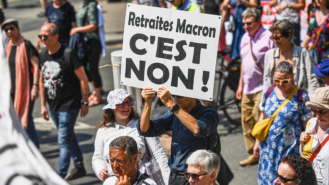 Manifestantes vuelven a las calles de París y toman la sede de los JJ.OO.