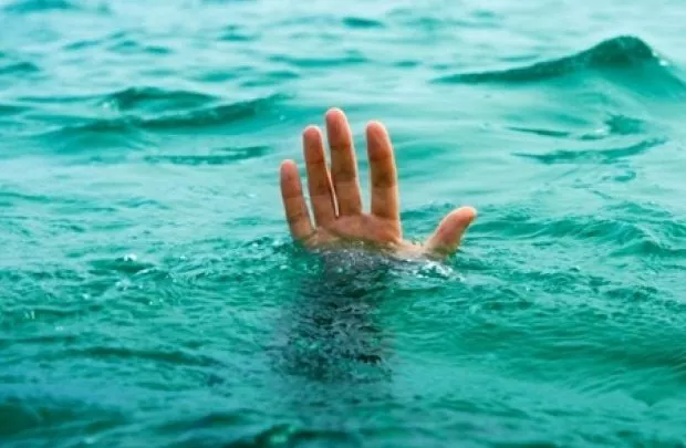 Policía y MP investigan muerte de un niño de 4 años en una villa de Baní