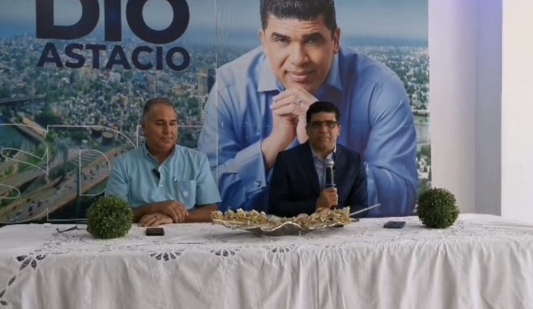 Dío Astacio lleva cumbre a Santo Domingo Este
