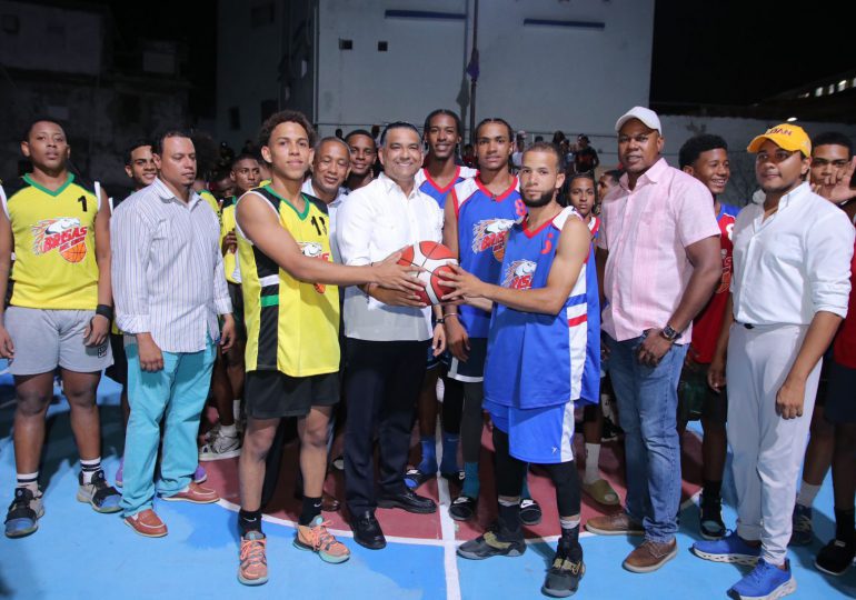 Luis Alberto a deportistas de Brisas del Edén: “En mi gestión los munícipes contarán con un aliado”