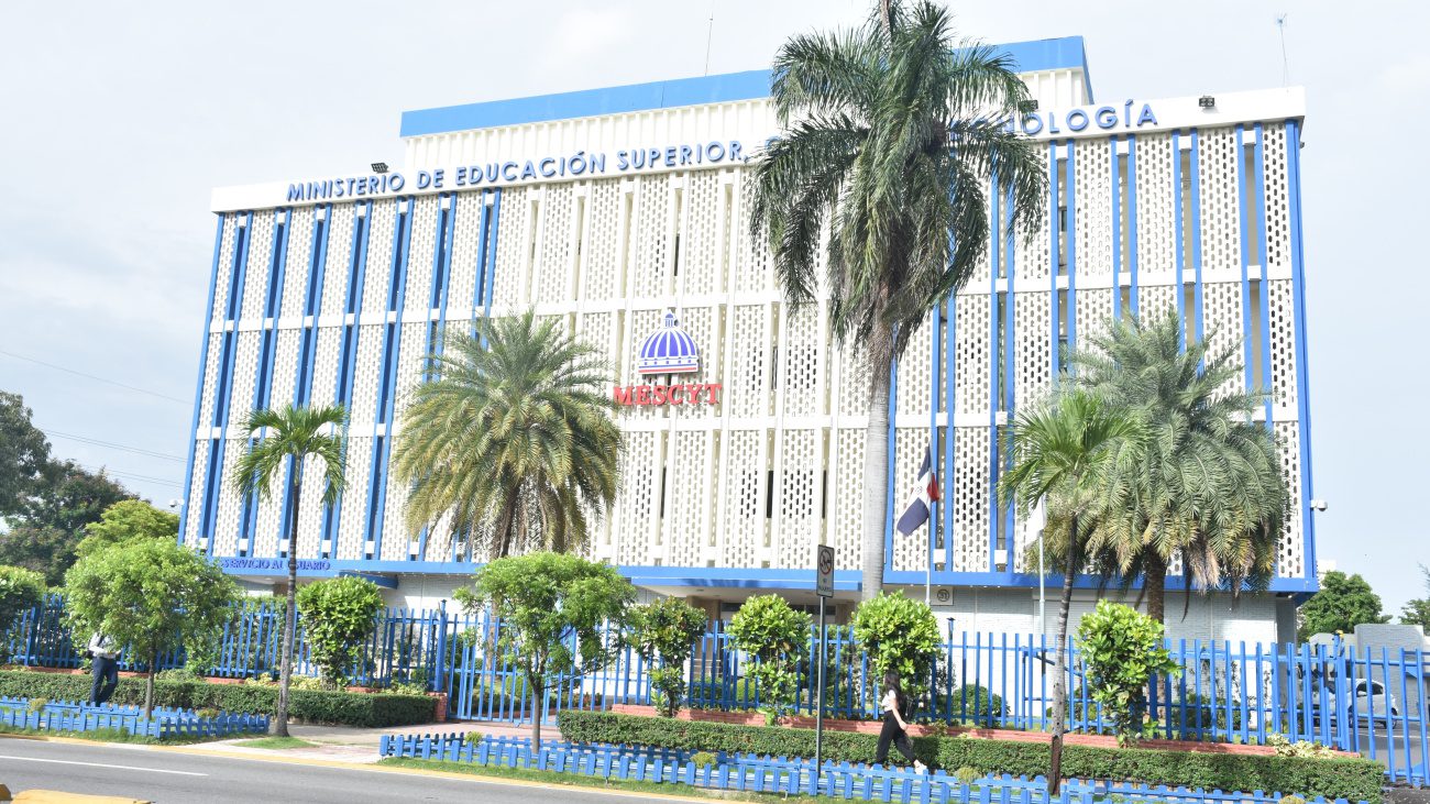MESCYT: Seguridad de becarios dominicanos en Rusia está garantizada