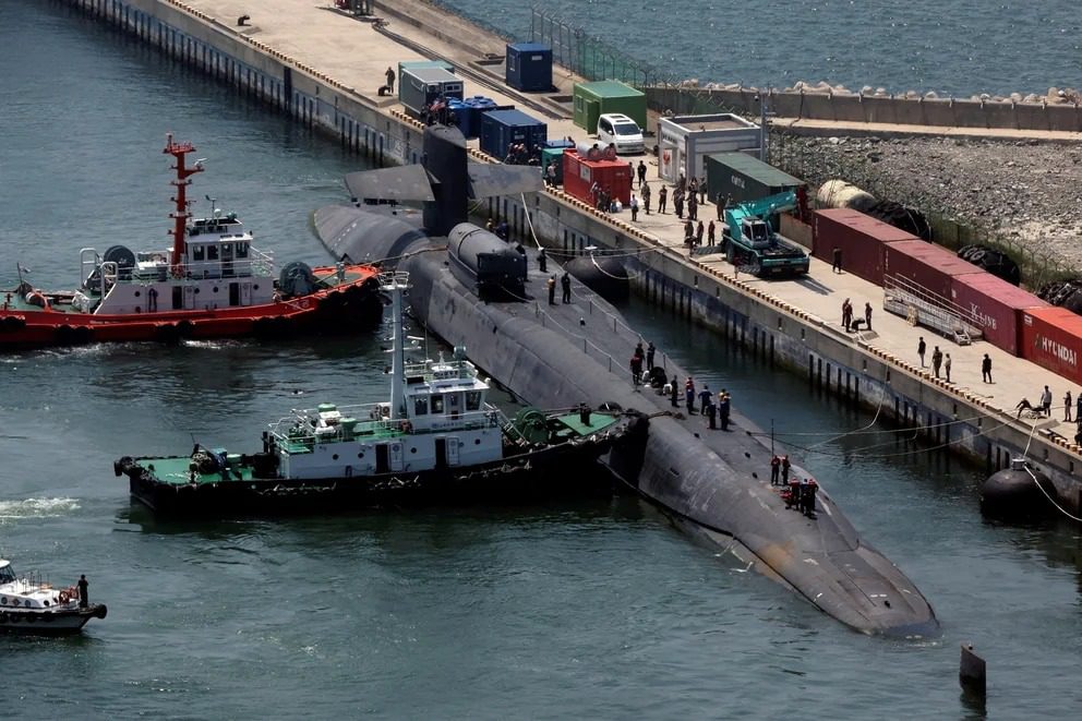 El USS Michigan es uno de los sumergibles más grandes del mundo. Está equipado con misiles guiados clase Ohio y puede contener hasta 150 proyectiles Tomahawk con un alcance de unos 2.500 kilómetros