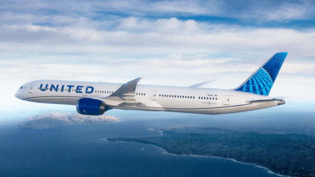 United retoma ruta que dejó Delta a una Málaga que acoge a Google