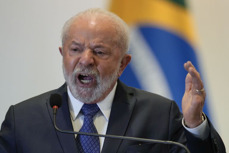 Un 37 % de brasileños aprueba al Gobierno de Lula cinco meses después de llegar el poder