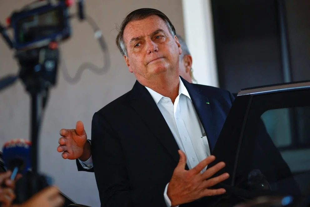 "El Futuro de Bolsonaro en Juego: Corte Electoral de Brasil Inicia el Juicio de Inhabilitación Política"