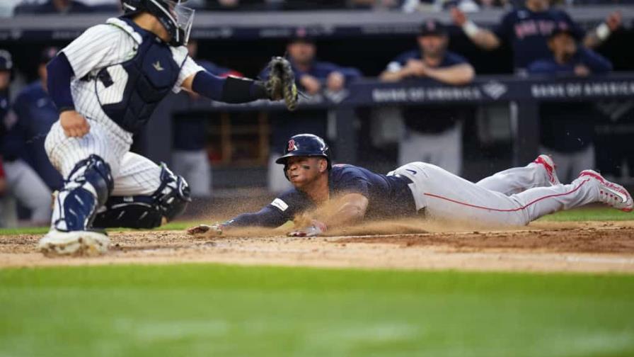 Rafael Devers vuelve a castigar a Cole con jonrón y Boston gana el primero