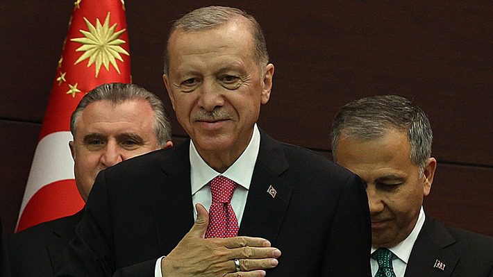 Erdogan asume su tercer periodo presidencial llamando a la reconciliación en Turquía: "Amemos y seamos amados"
