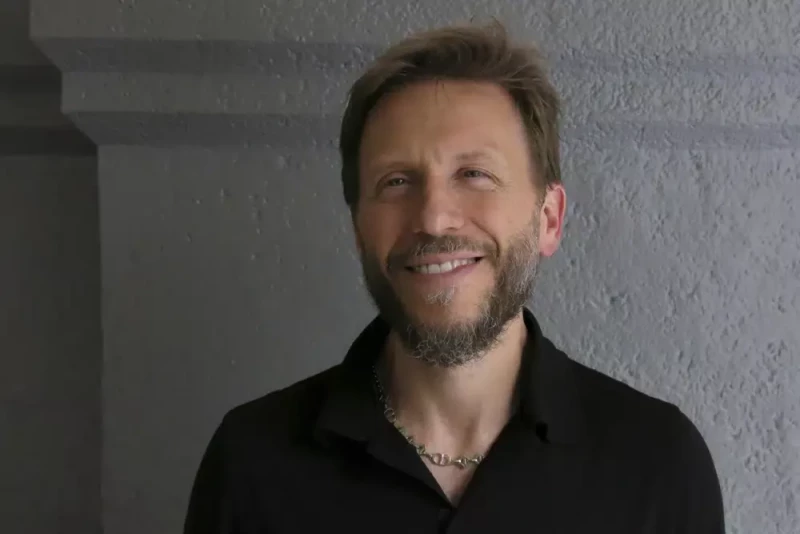 Noel Schajris quiere dejar canciones que perduren como legado para sus hijos y nietos