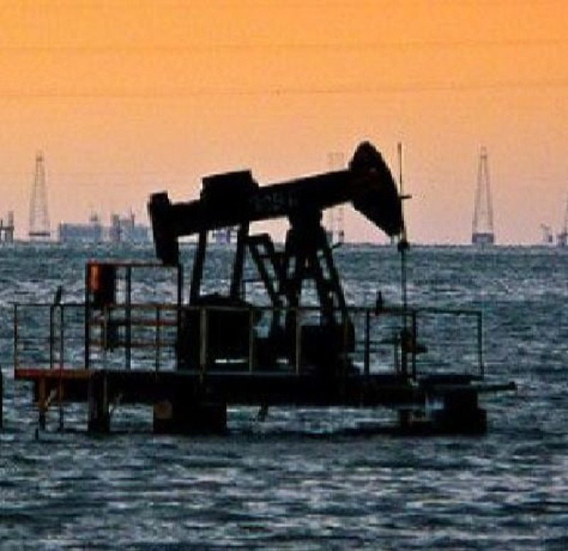 Pemex atribuye a fenómenos naturales derrame en el Golfo de México