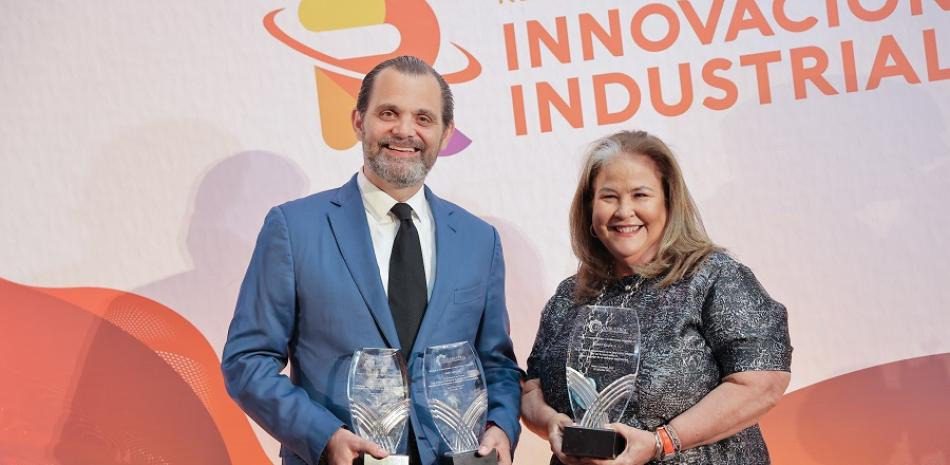 MercaSID e Induveca reciben reconocimiento a la Innovación Industrial por Proindustria