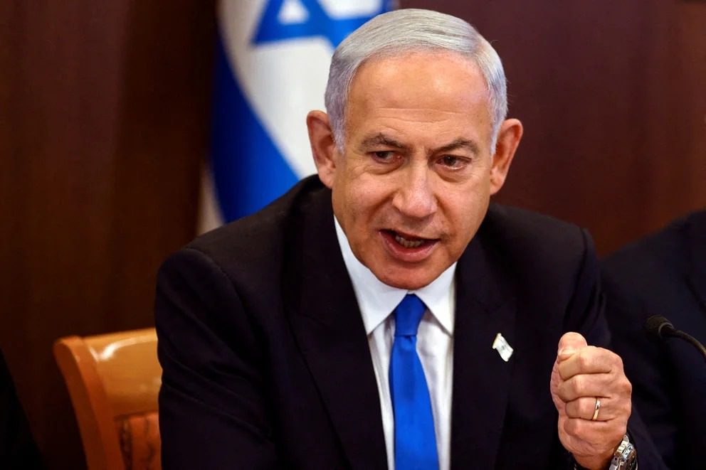 "El líder israelí en apuros: Netanyahu hospitalizado debido a la deshidratación, pero su salud mejora"