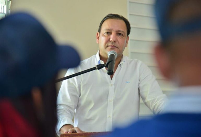Abel Martínez: Aulas-furgones móviles son “un gran negocio para unos pocos”