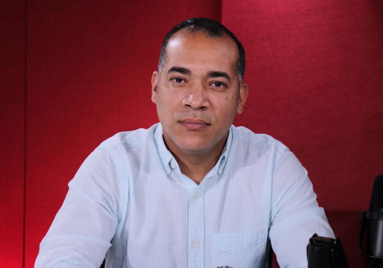 "Aquellos que me critican no comprenden mi decisión por su falta de conocimiento político" dijo José Martínez al hablar de su paso al PLD