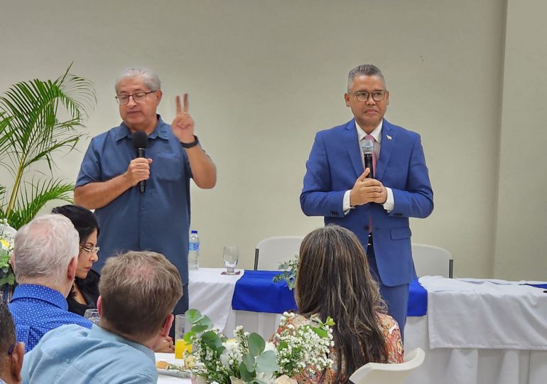 Carlos Peña defiende derecho de República Dominicana de controlar migraciones