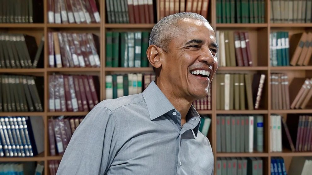 La inesperada estrategia de Obama para combatir la prohibición de libros en Estados Unidos