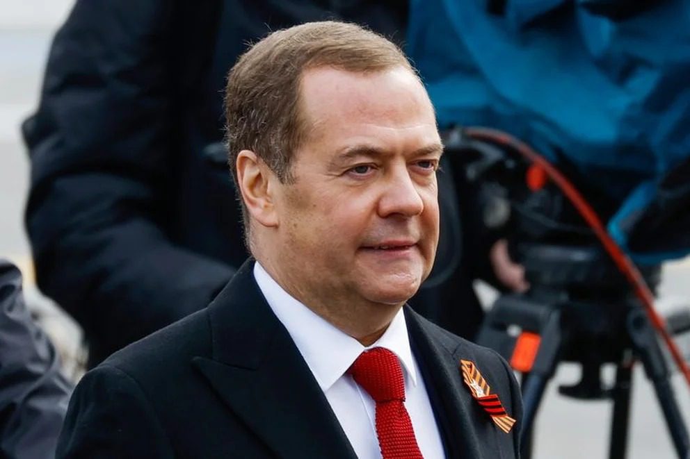 "Terror inminente: Medvedev predice la desaparición de una parte tras el acuerdo OTAN-Ucrania"