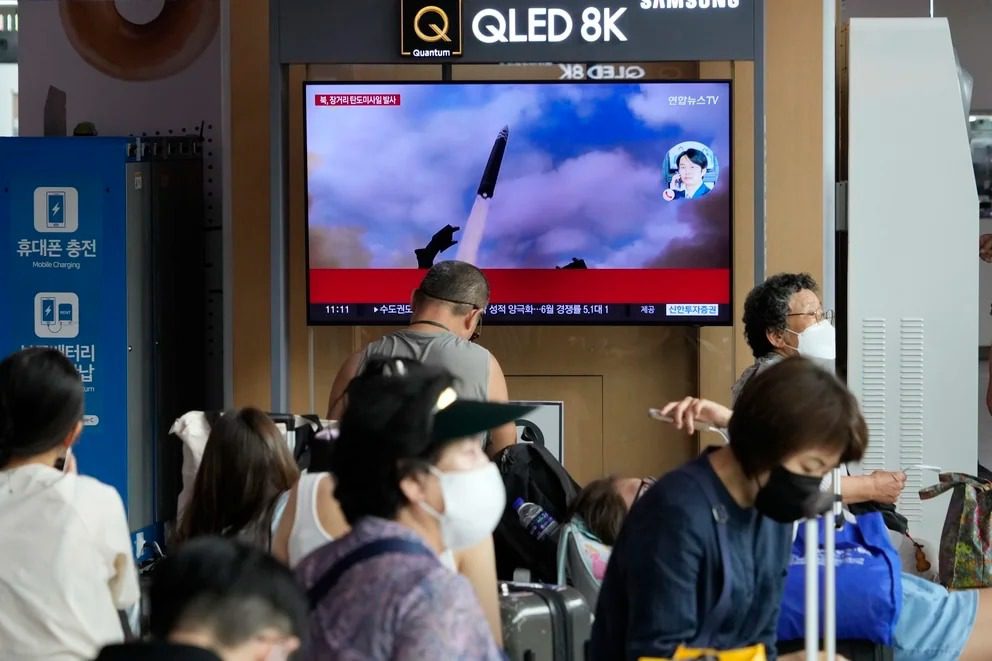 La OTAN condenó el nuevo lanzamiento del misil balístico de Corea del Norte y denunció que el régimen viola el Derecho Internacional