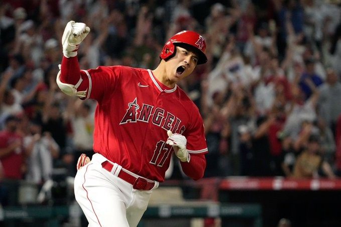 "¡Intercambio de ensueño! Yankees consideran oferta para fichar a Shohei Ohtani. #MovimientosDeMercado"